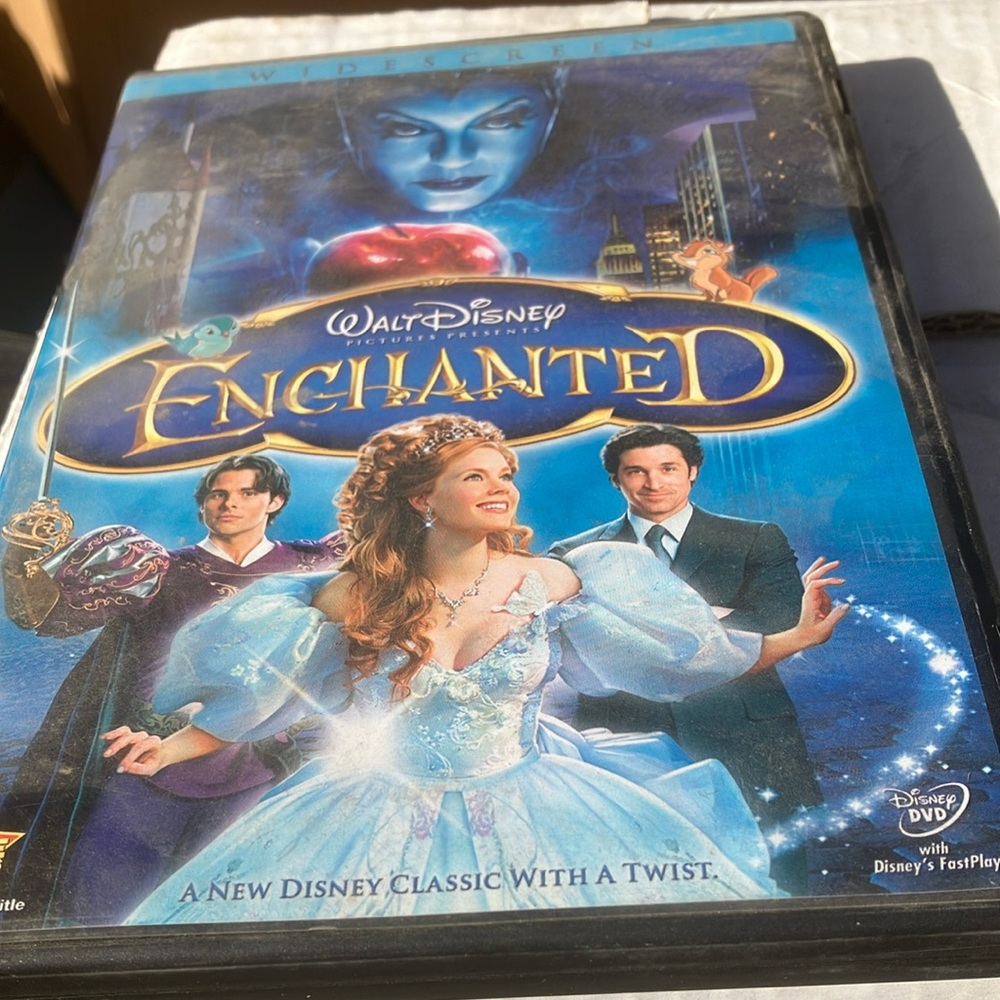 Walt Disney enchanted dvd